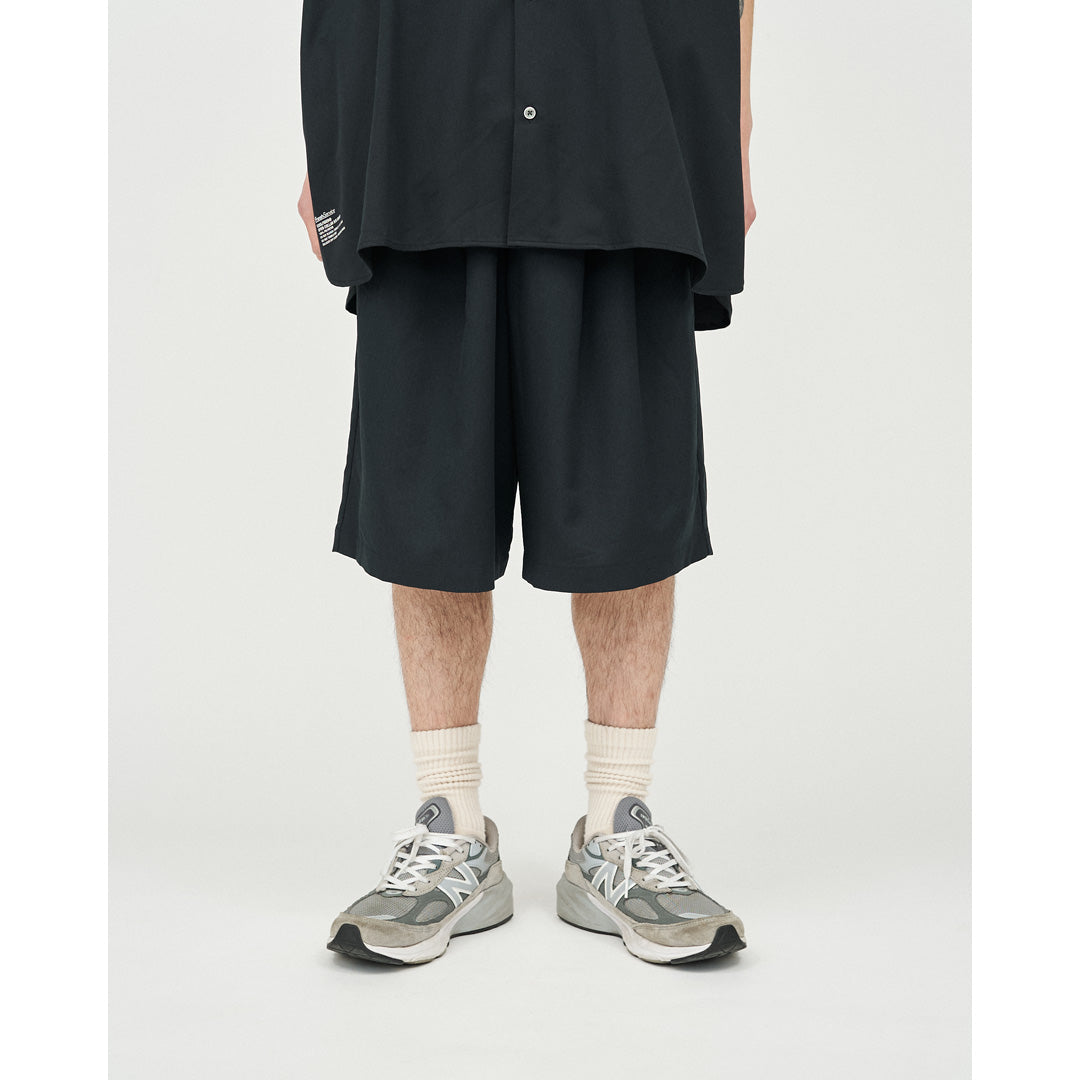 COOLFIBER TWO TUCK EASY SHORTS