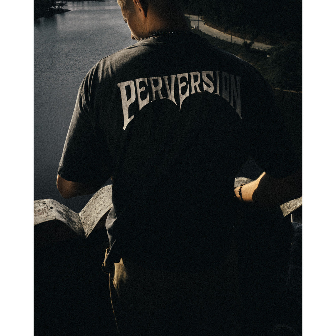 SAINT Mxxxxxx × Kosuke Kawamura SS TEE PERVERSION