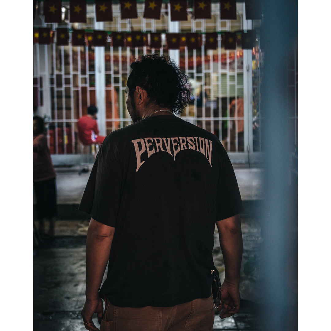SAINT Mxxxxxx × Kosuke Kawamura SS TEE PERVERSION