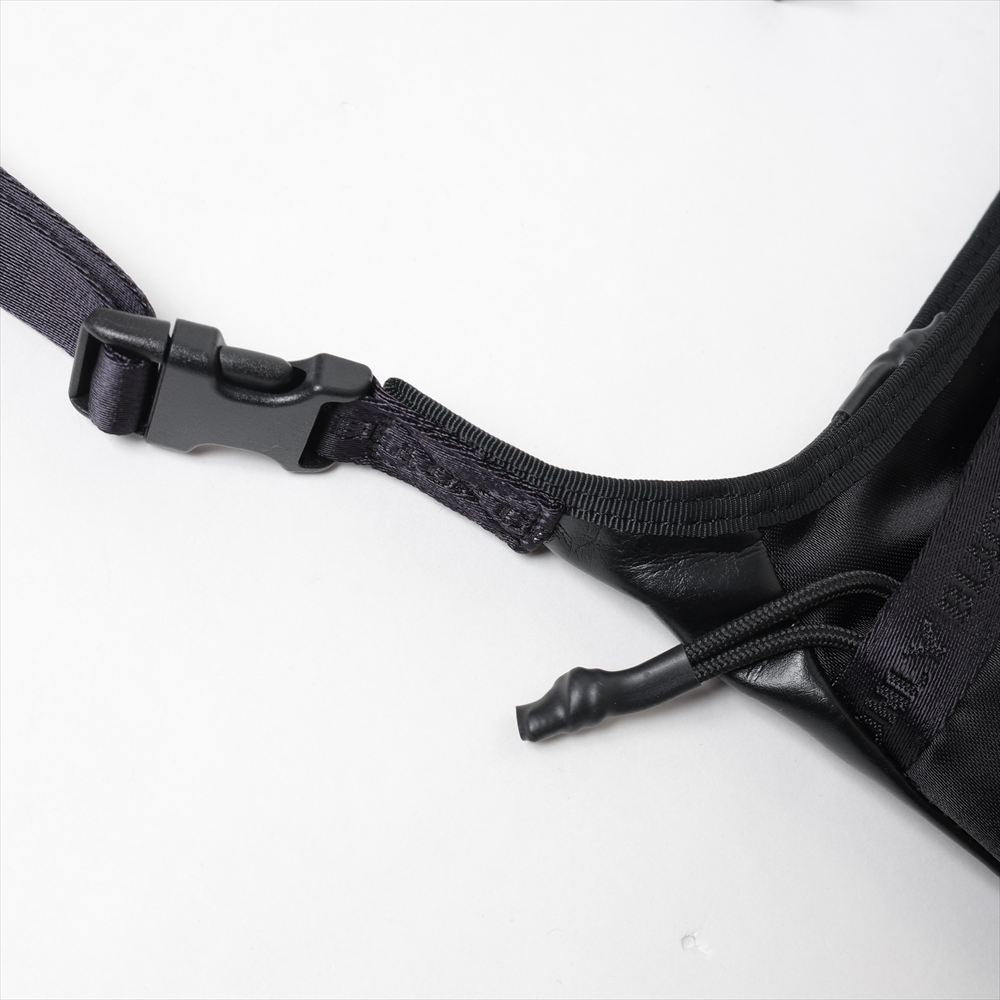 White Mountaineering) WM×BRIEFING EVERYDAY SACOCHE (BK2671803
