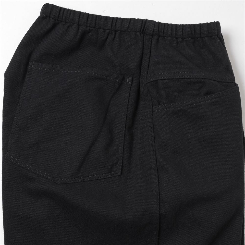COMOLI) ブラックドリル テーパードパンツ (D01-03004) | COMOLI