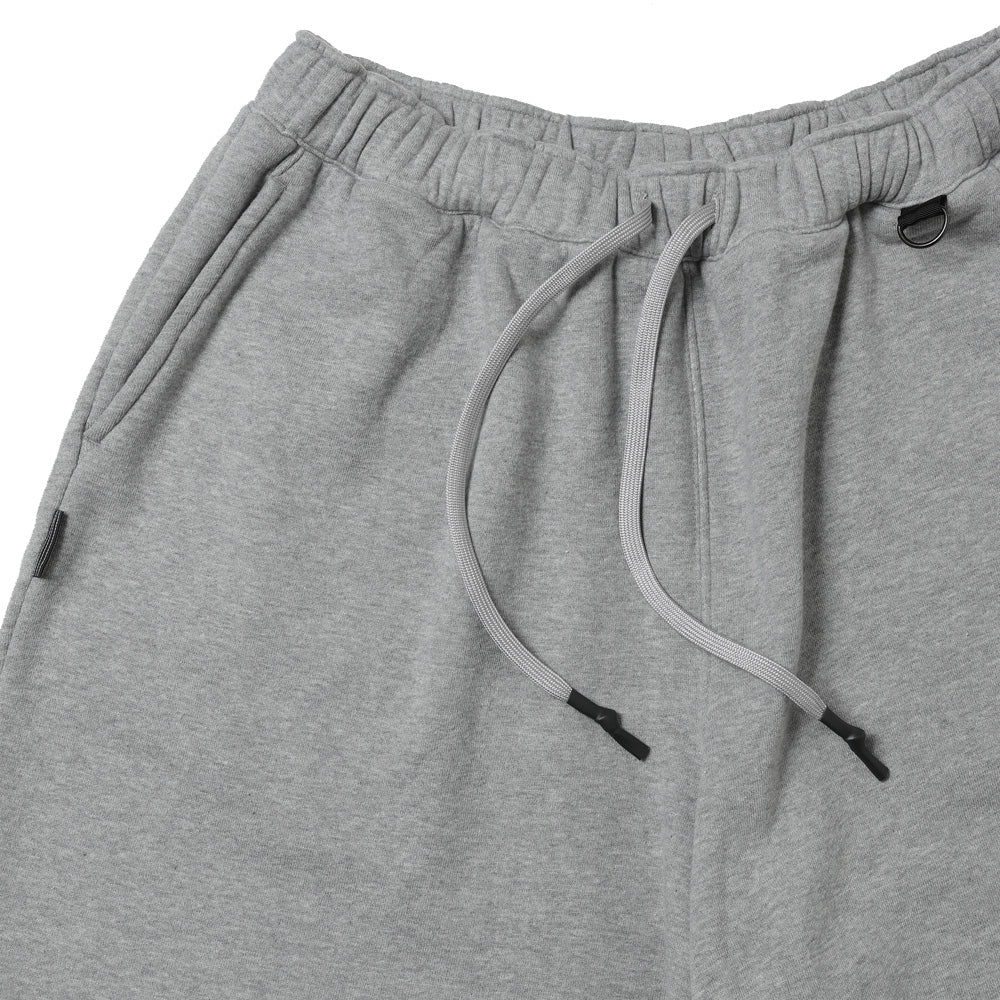 PURE WIDE SWEAT SHORTS