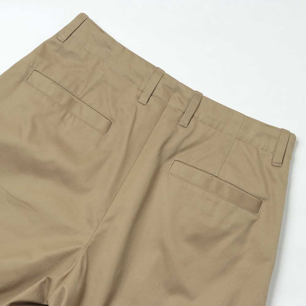 NO TUCK CHINO SHORTS