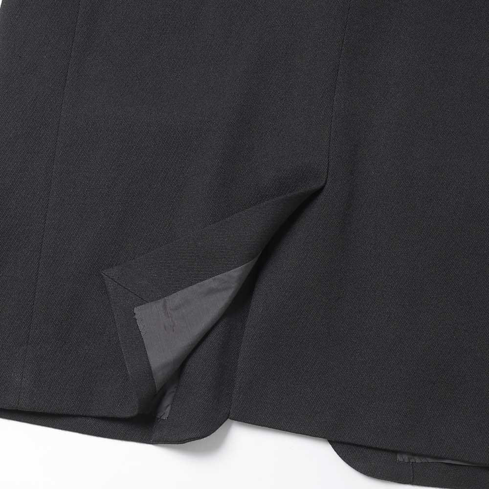 DROPPED SHOULDER JACKET