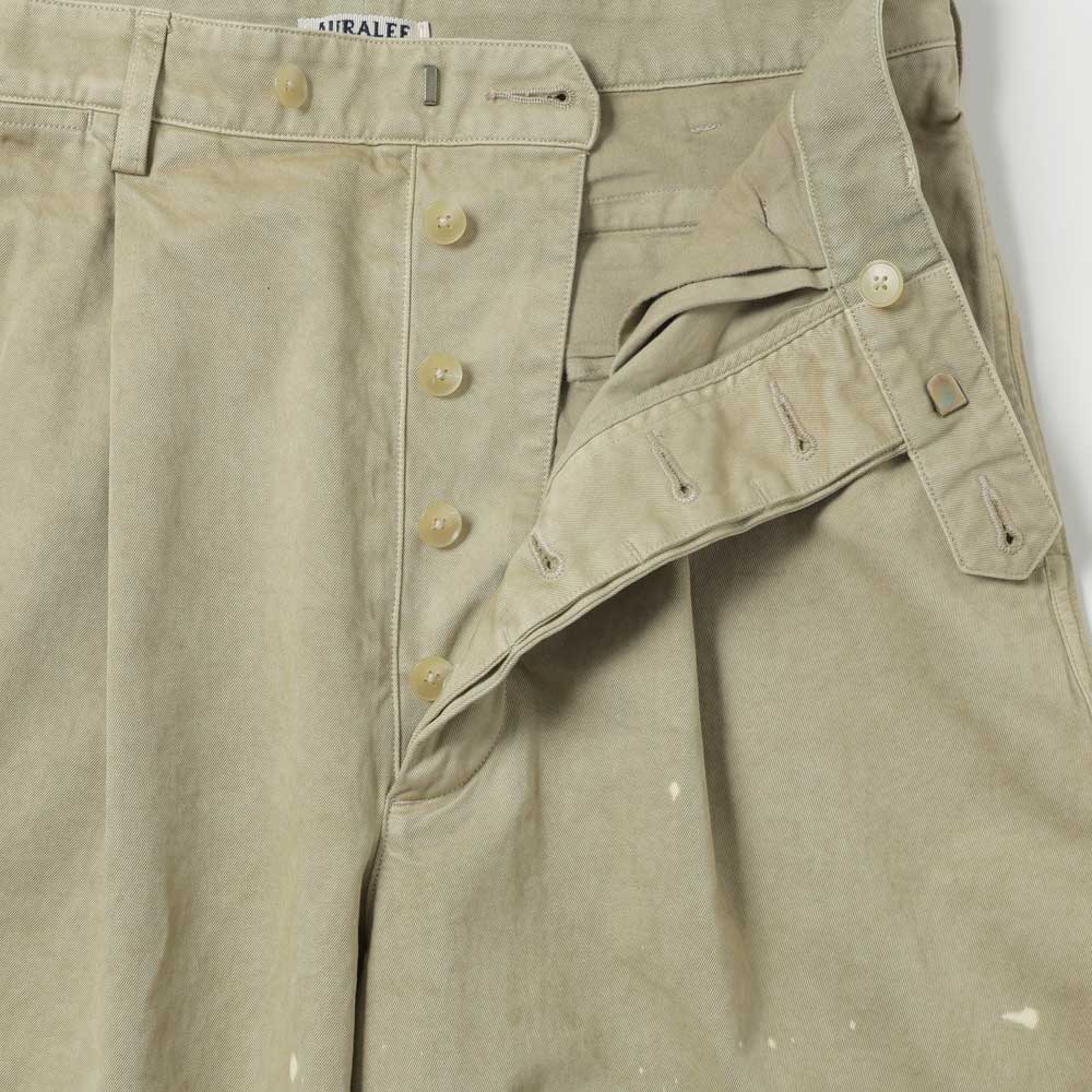GARMENT-DYED FINX LIGHT CHINO ONE-TUCK WIDE PANTS