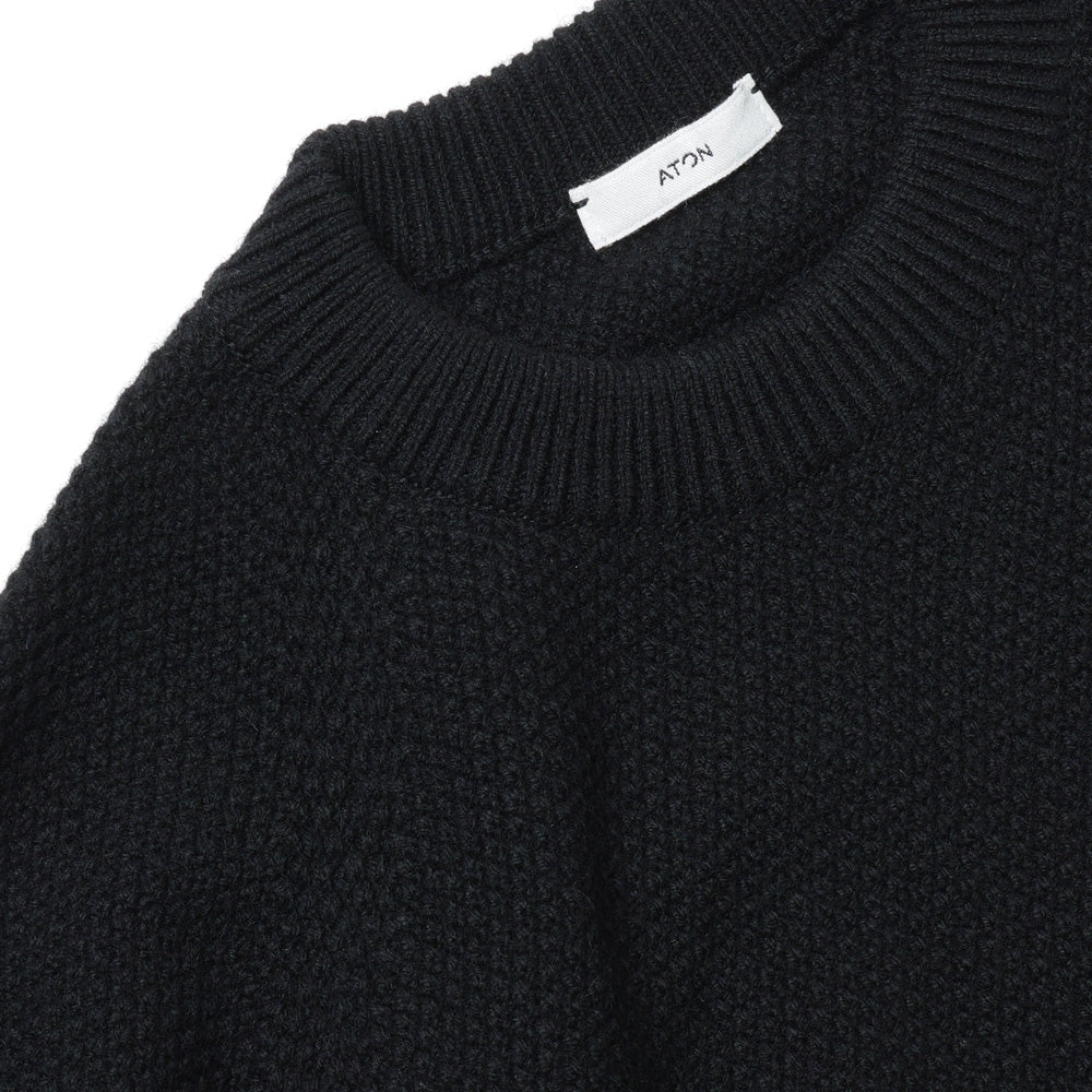 LAMBS WOOL CREWNECK SWEATER