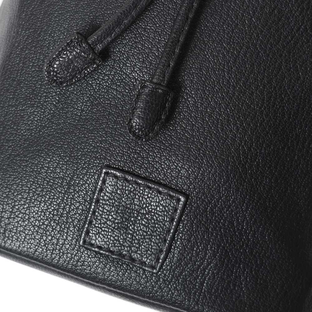 CCU LEATHER KINCHAKU BAG