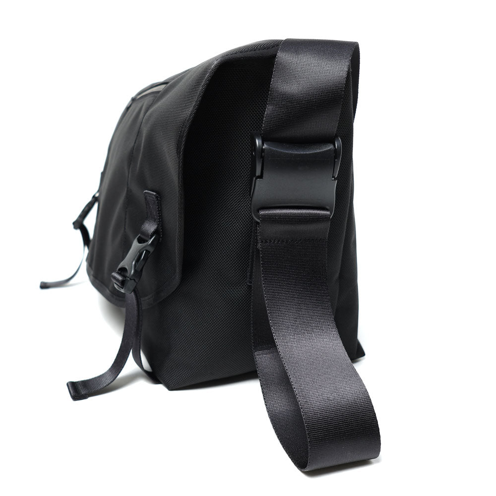 UNIVERSAL PRODUCTS (ユニバーサルプロダクツ) NEW MESSENGER BAG 261