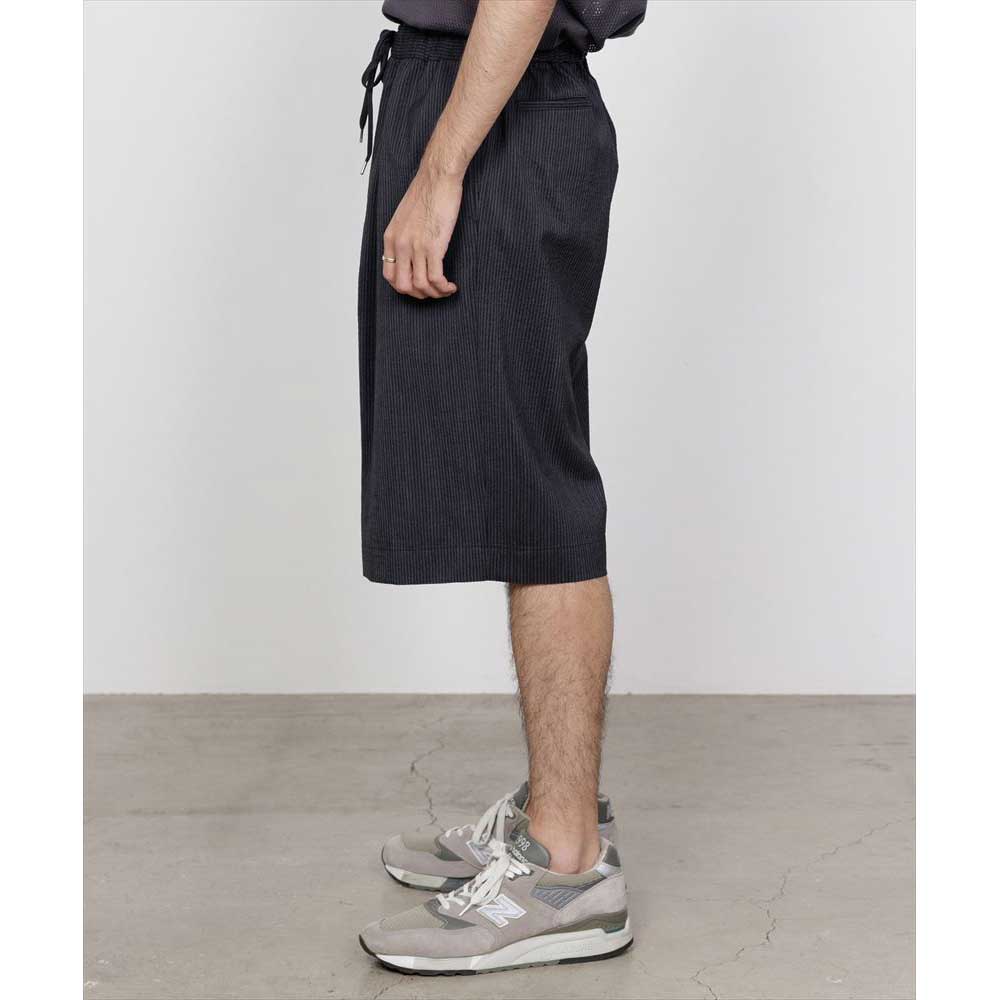 DOUBLE TUCK SHORTS WOOL SEERSUCKER