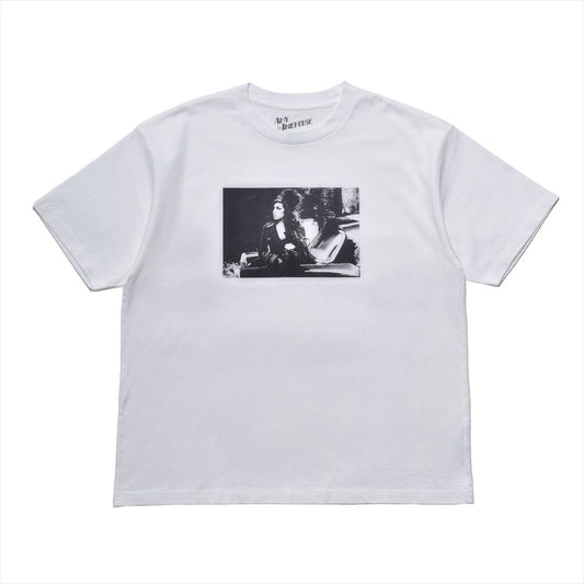 Amy Winehouse "Lean On A Car" Photo S/S