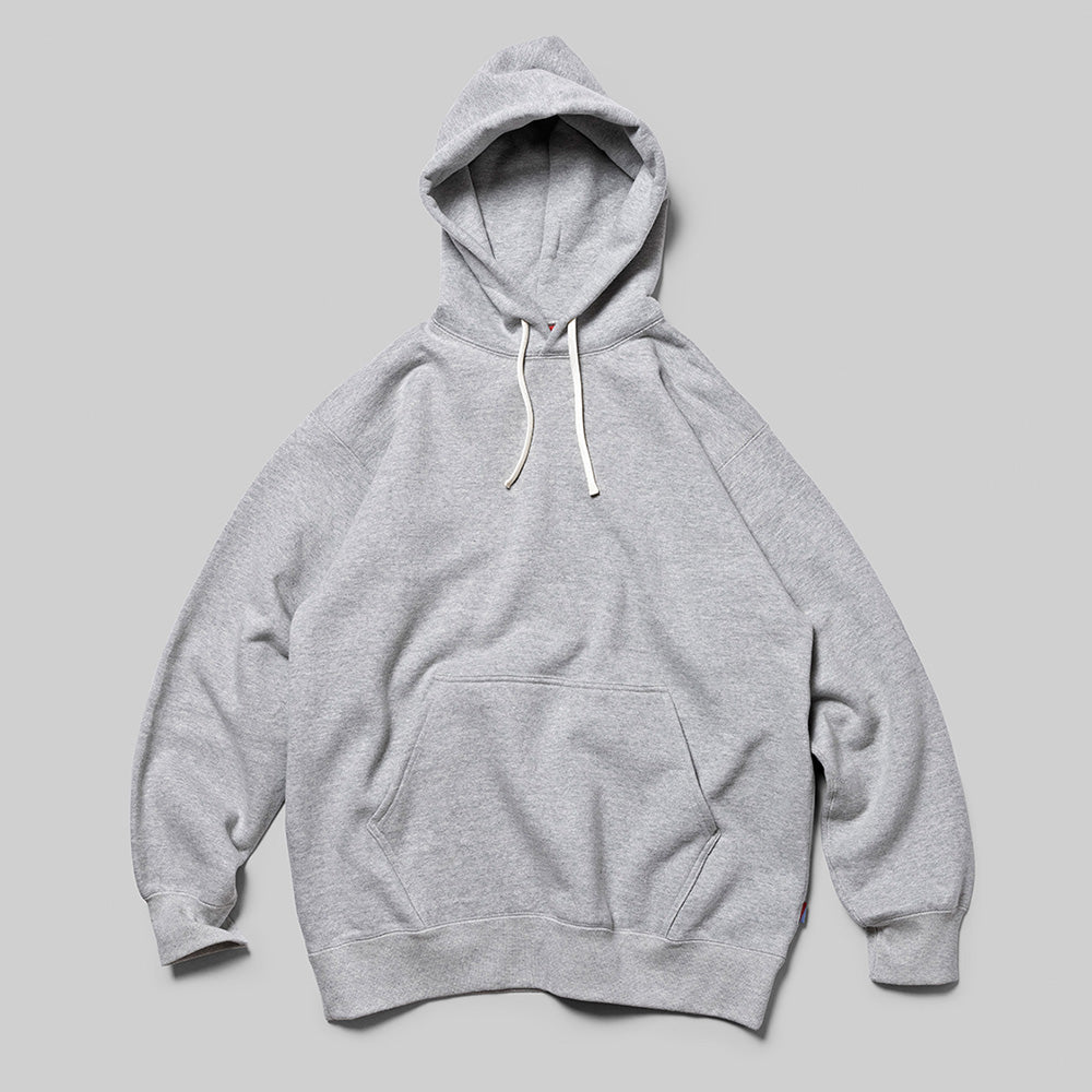 HOODED SWEATSHIRT