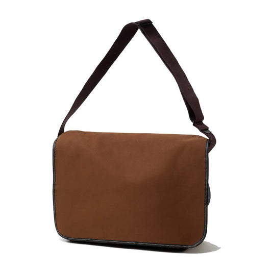 Brady × nonnative KINGSWOOD
