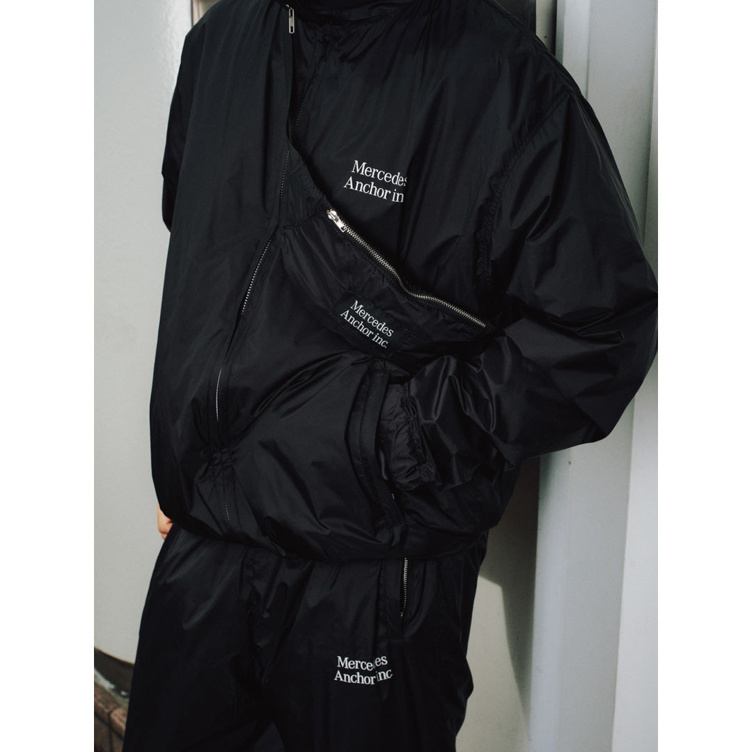 LIGHT WEIGHT NYLON SHOULDER POUCH