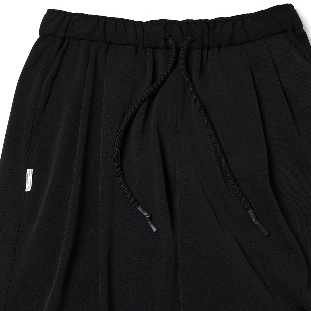 TWO TUCK WIDE PANTS