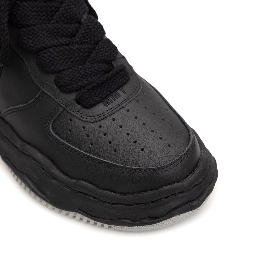 (WAYNE) OG Sole Leather Low-top Sneaker BLACKxBLACK