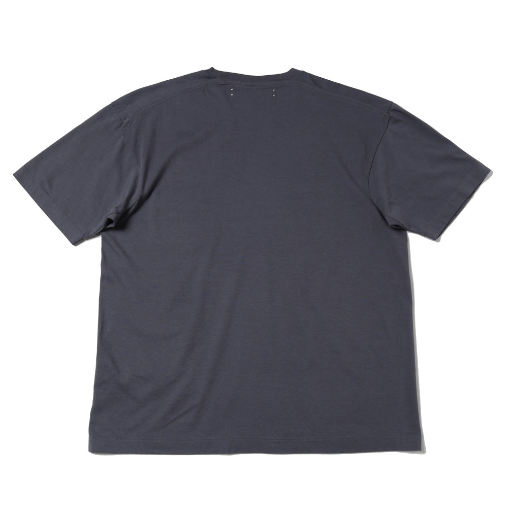 Tightly woven T-shirt with pocket