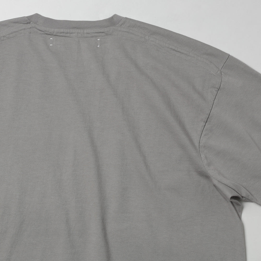 Tightly woven T-shirt with pocket