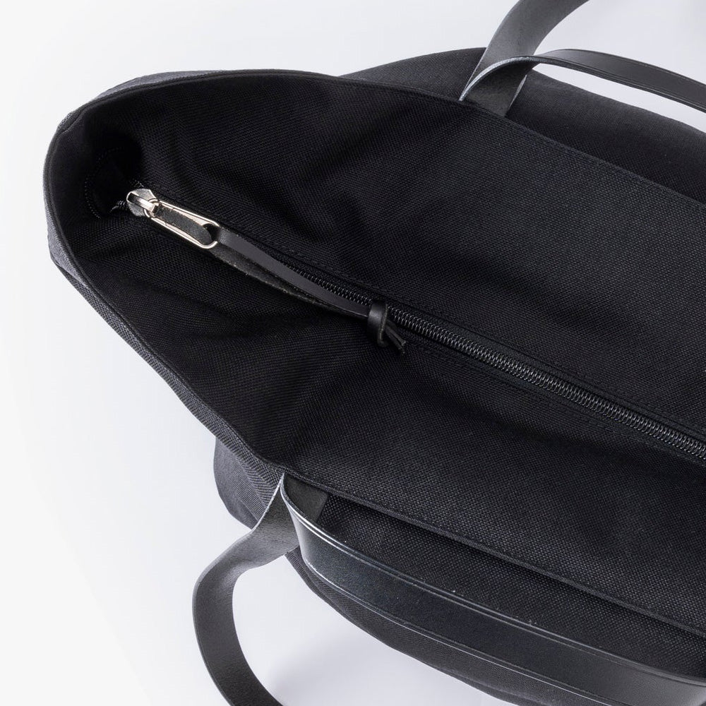 Double handle TOTE: M