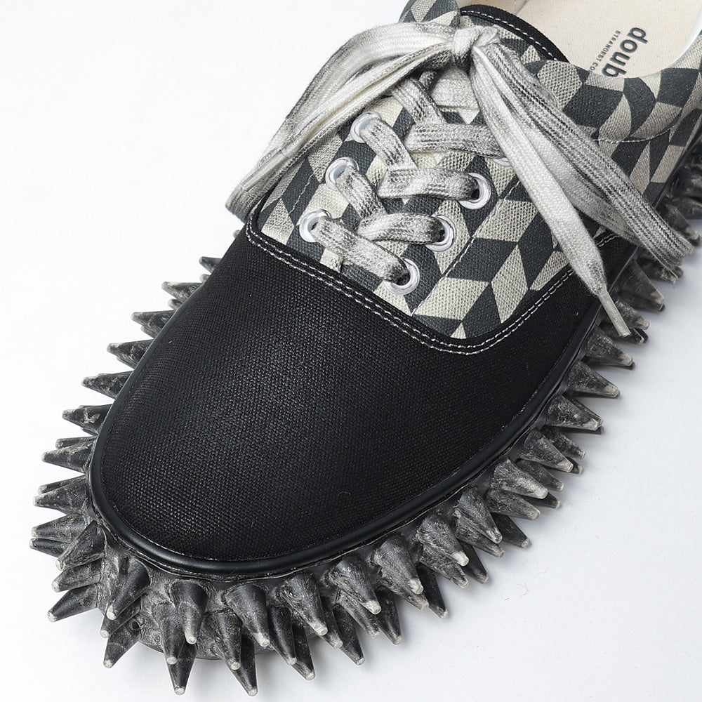DIRTY SPIKE CANVAS SNEAKER