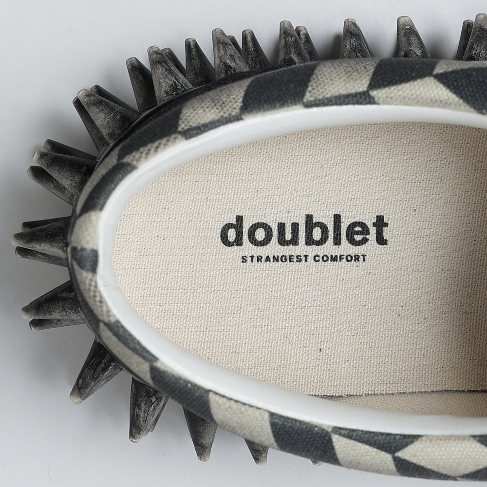 DIRTY SPIKE CANVAS SNEAKER