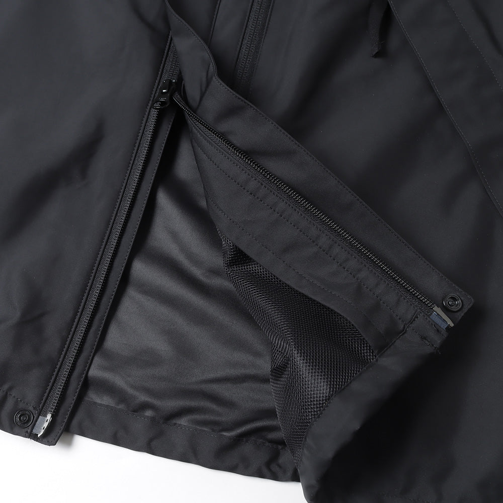 SLANT ZIP PARKA