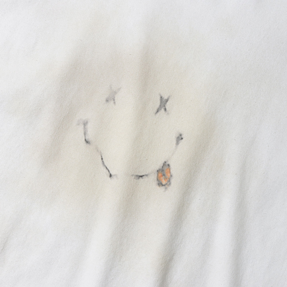 DISTRESSED SMILY FACE PRINTED L/S TEE