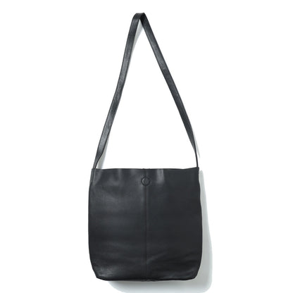 SQUARE SHOULDER