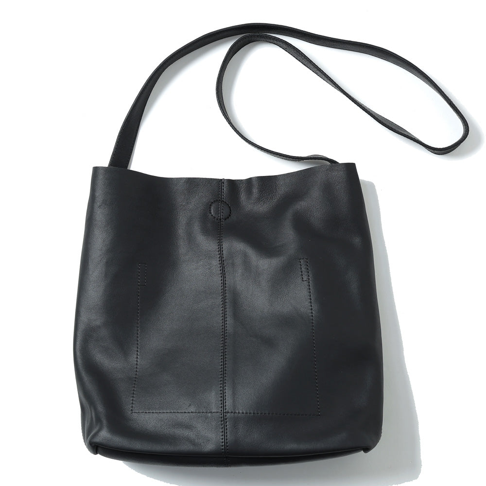 SQUARE SHOULDER