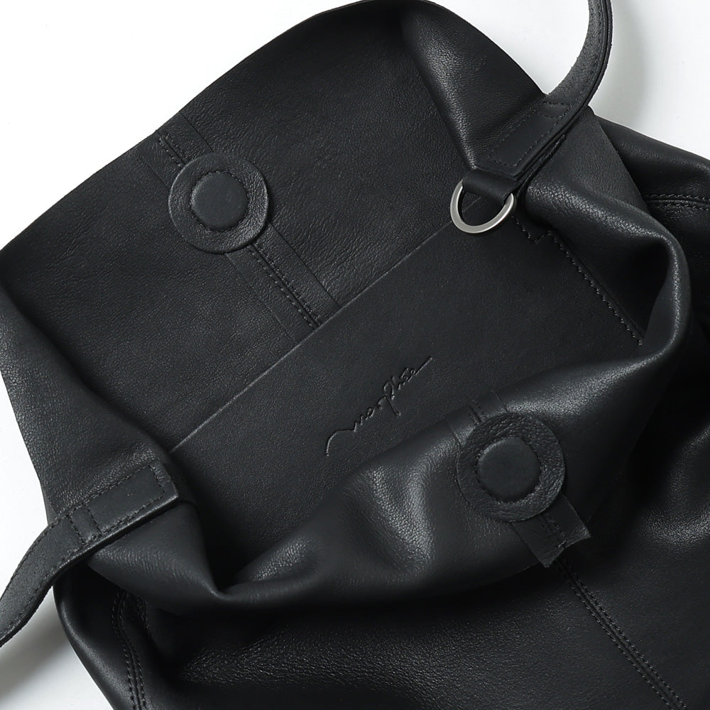SQUARE SHOULDER