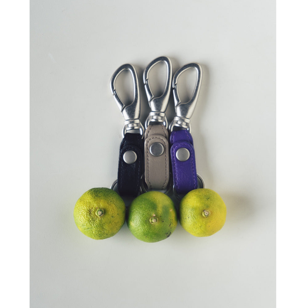 DWELLER KEY RING WITH LEATHER STRAP