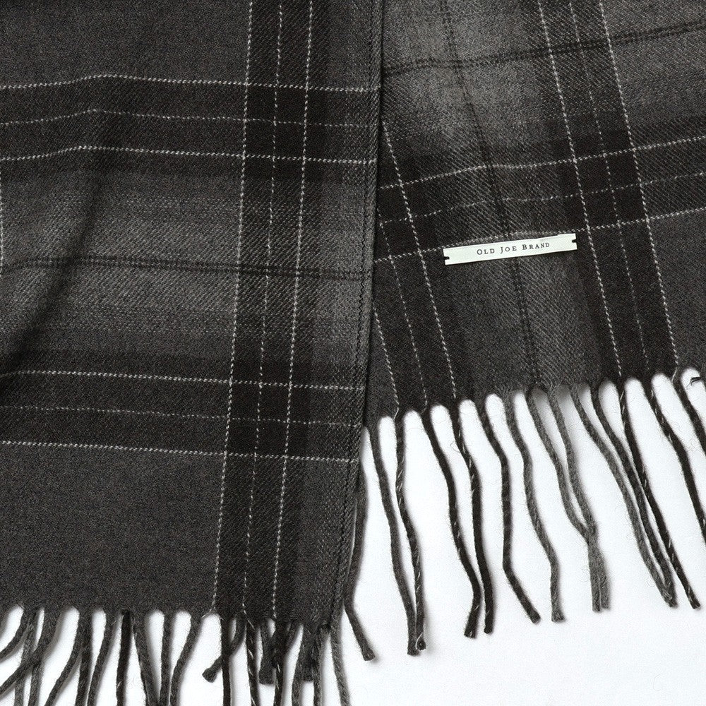 AMISH PATTERN FRINGE STALL