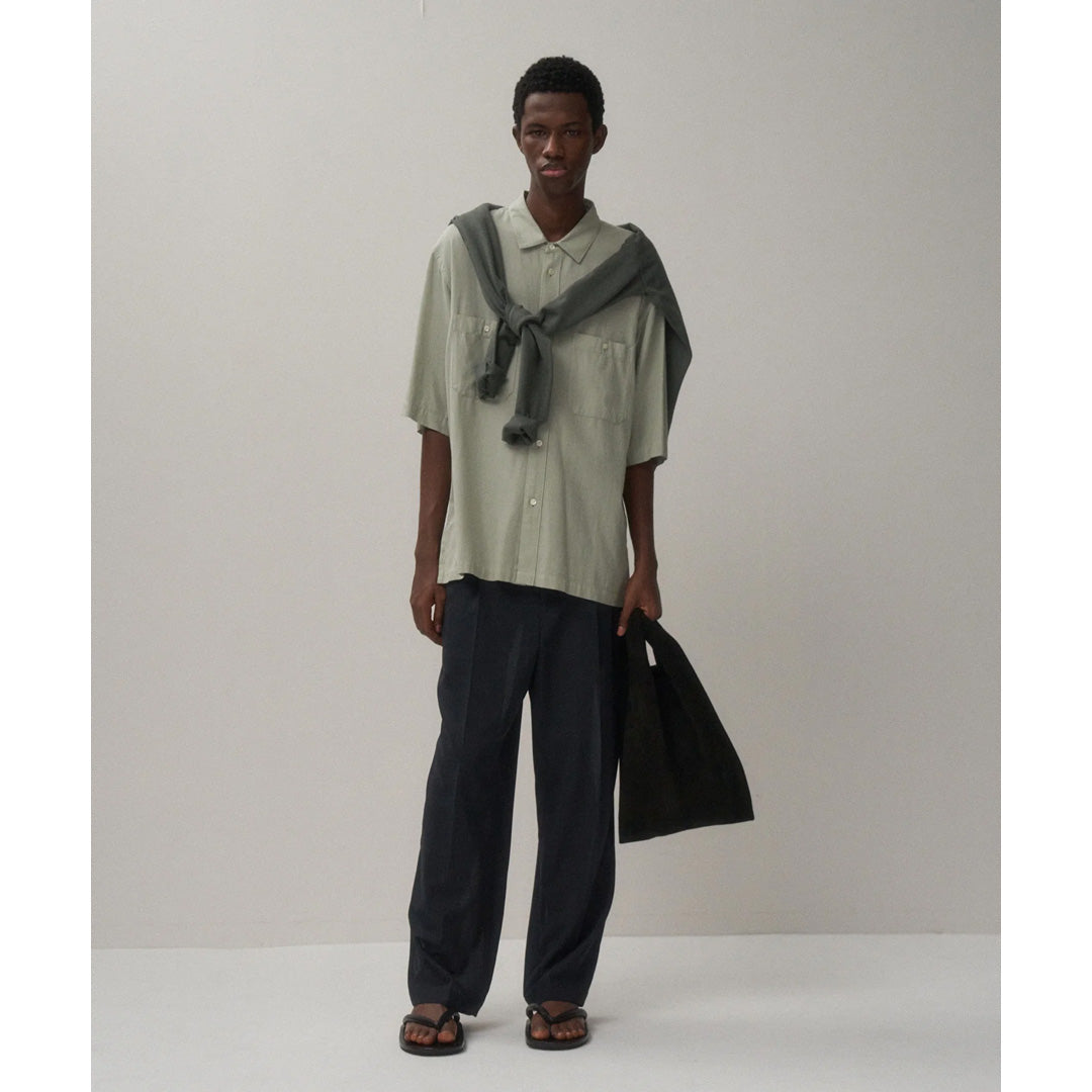 TWIST WOOL GAUZE TWO TUCKED EASY PANTS