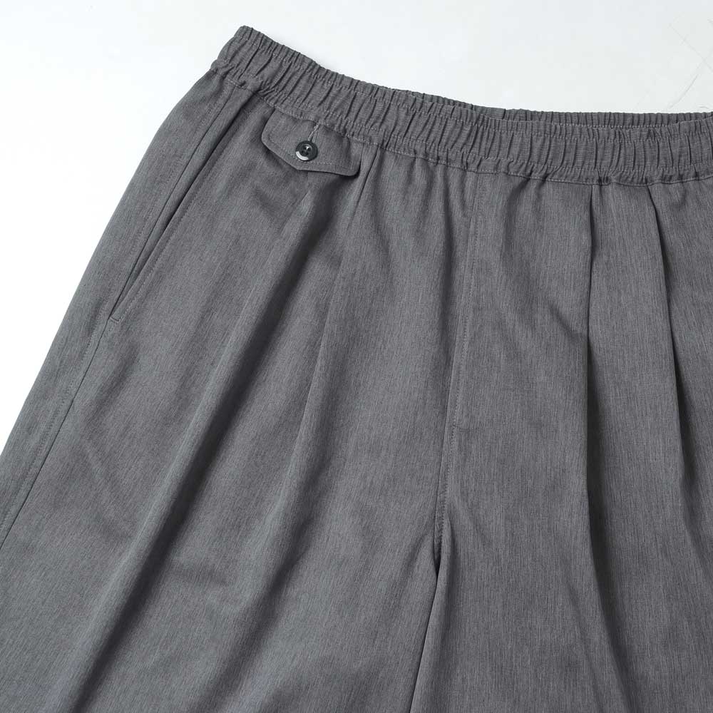 COOLFIBER TWO TUCK EASY SHORTS