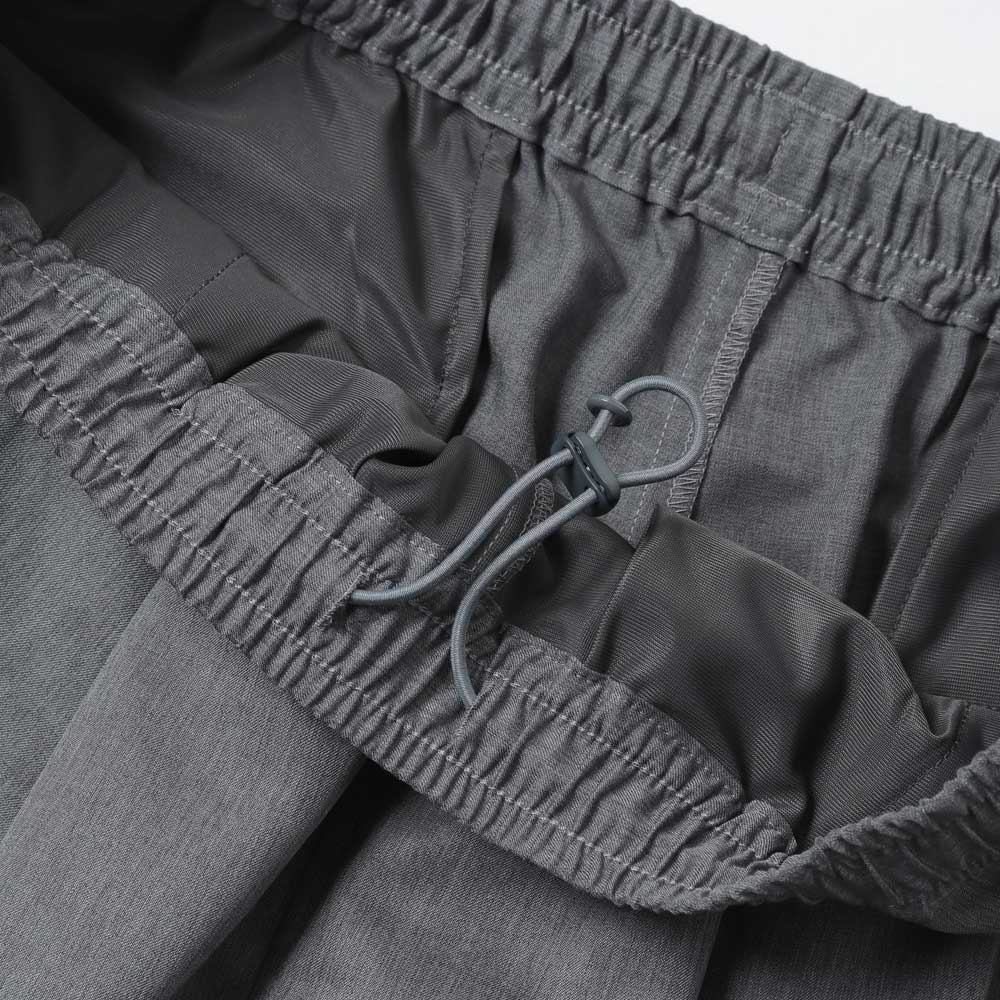 COOLFIBER TWO TUCK EASY SHORTS