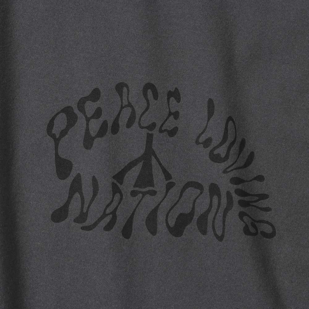 L/S T-SHIRT PEACE LOVING NATION