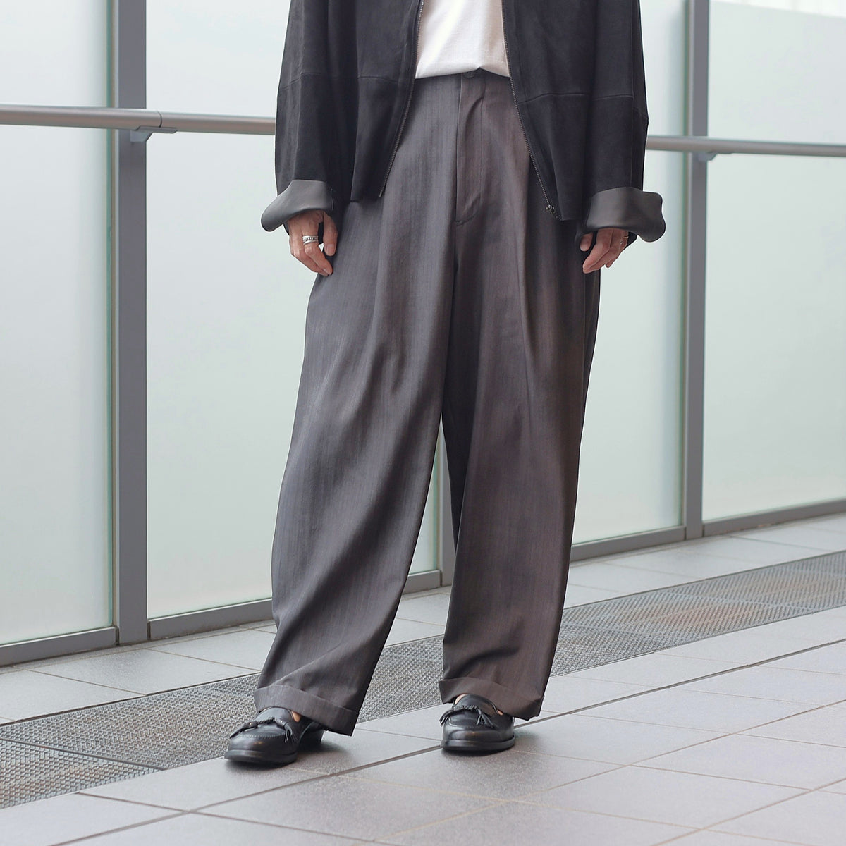 TWO TUCK TROUSERS - Bishu Japan Flow dyeing FAB -