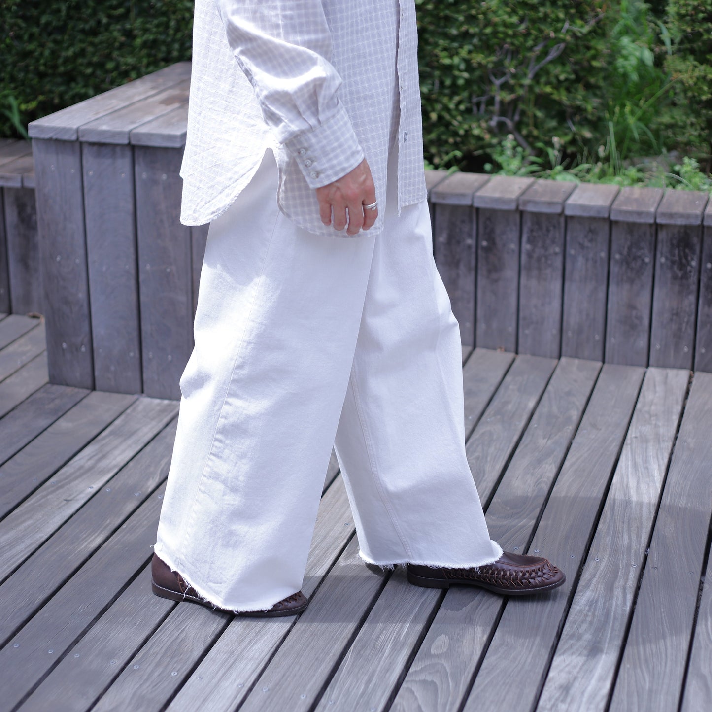 TUCK-BAGGY TYPE 3 - Surface-dyed Denim -