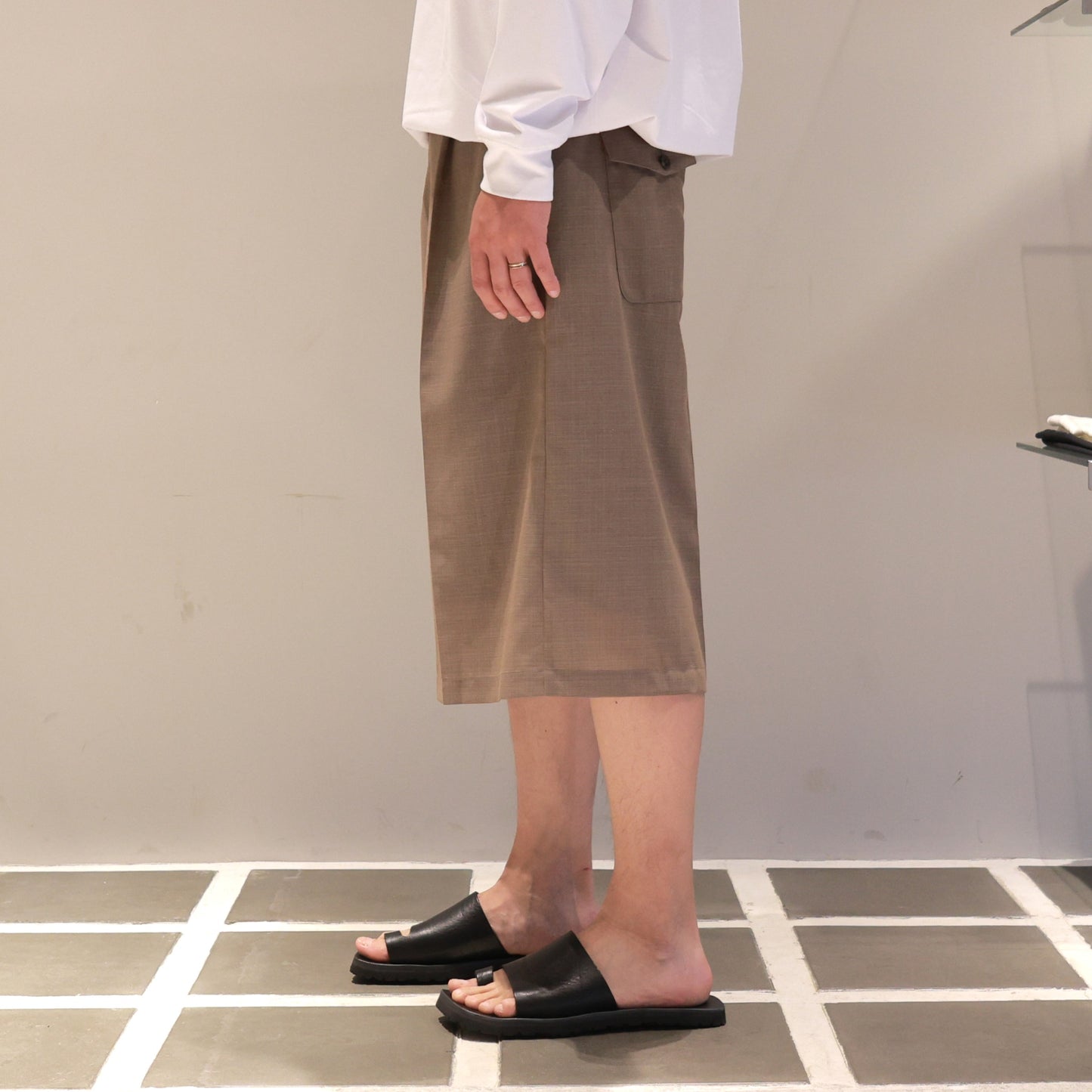 TUCK WIDE SHORTS C