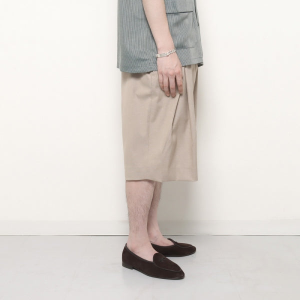 NON-BINARY TUCK SHORTS