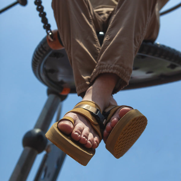 HUNTER SANDAL by SUICOKE