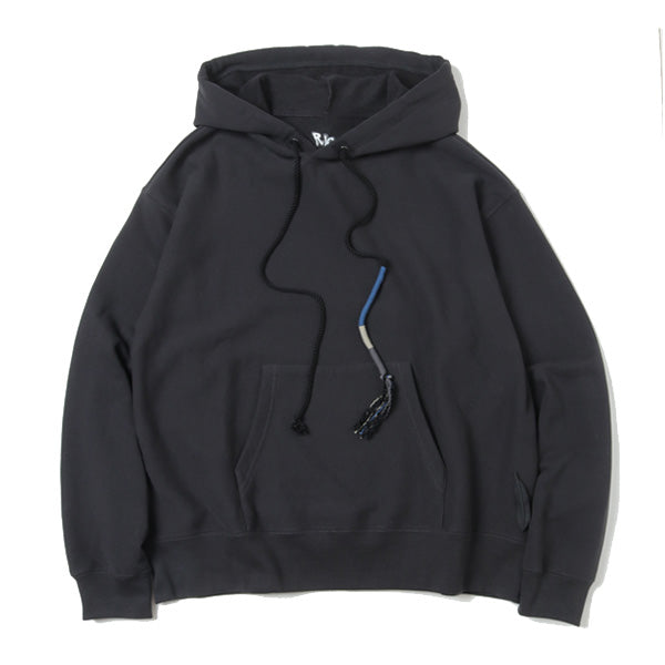 BASIC HOODIE