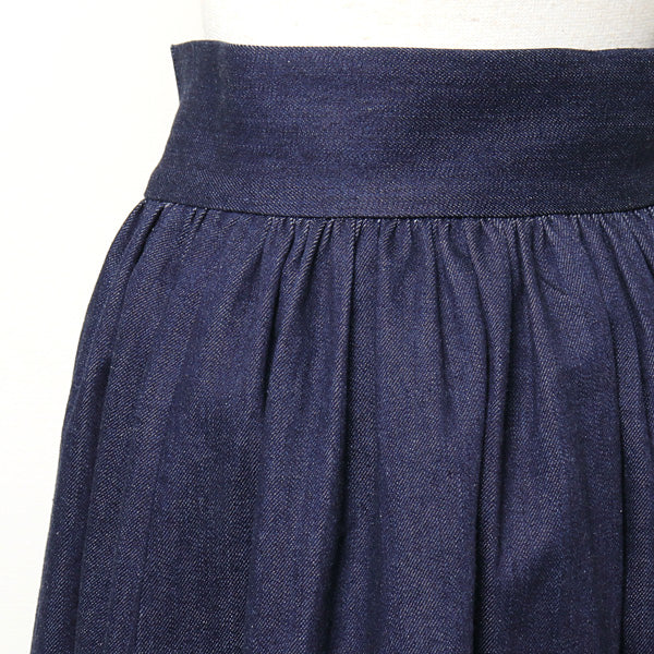 Front button skirt