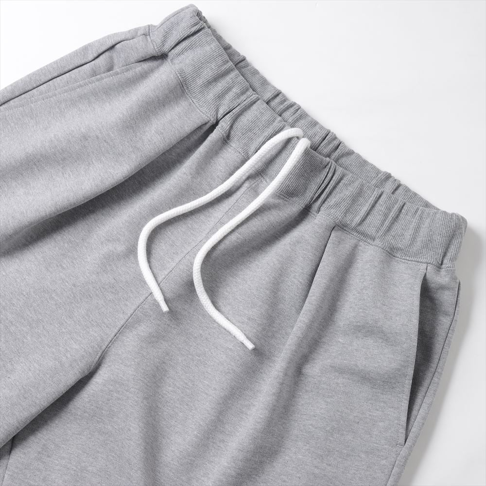 WIDE SWEAT SHORTS